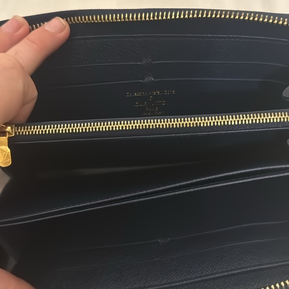 Louis Vuitton Limited Edition 3D effect sequin damier - Picture 7 of 11